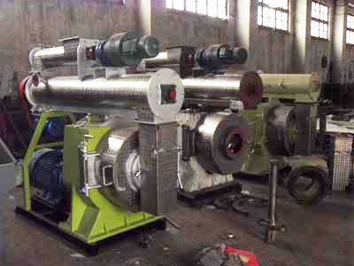 Feed pellet machine